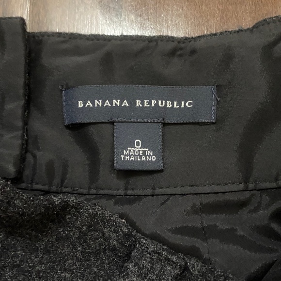 Banana Republic Charcoal Wool Blend Suit Blazer with Belt Skirt - Picture 15 of 15